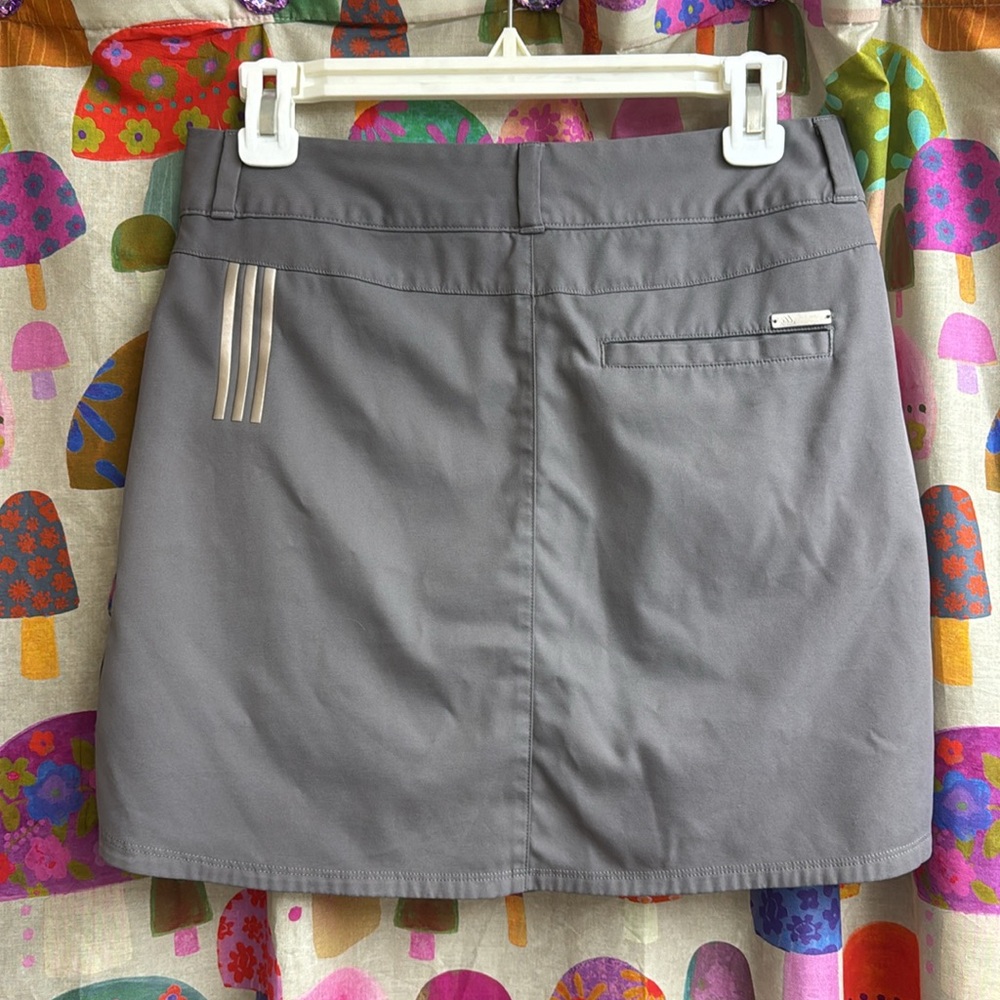 Adidas Skort with Pockets. Size 2 - Picture 3 of 12